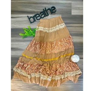 Flowing skirt from wild roots